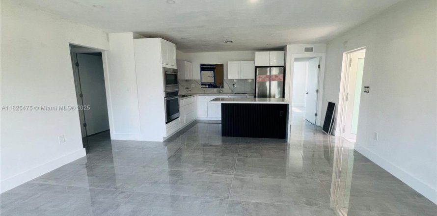 Villa ou maison à Hallandale Beach, Floride 3 chambres, 95.88 m2 № 1794782