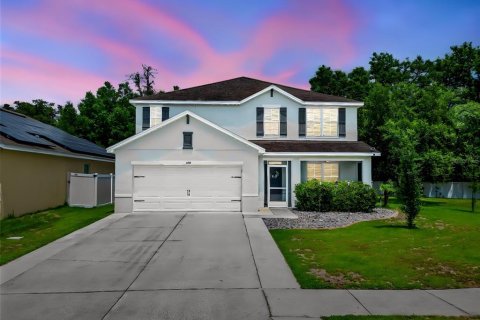 Casa en Spring Hill, Florida 5 dormitorios, 260.87 m2 № 2157497