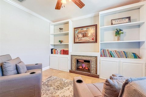 Casa en venta en Spring Hill, Florida, 5 dormitorios, 260.87 m2 № 2157497 - foto 2