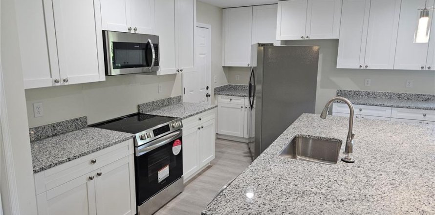 Casa en Riverview, Florida 3 dormitorios, 158.86 m2 № 1782367