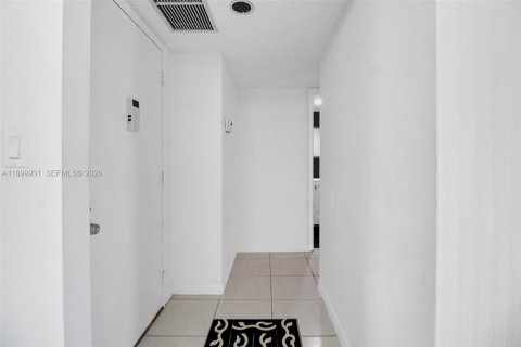 Copropriété à vendre à Lauderhill, Floride: 2 chambres, 104.05 m2 № 2089091 - photo 5