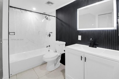 Copropriété à vendre à Lauderhill, Floride: 2 chambres, 104.05 m2 № 2089091 - photo 13