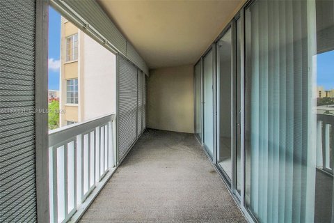 Copropriété à vendre à Lauderhill, Floride: 2 chambres, 104.05 m2 № 2089091 - photo 15