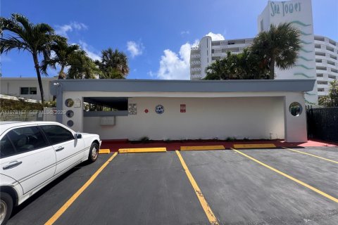 Apartment in Fort Lauderdale, Florida 1 bedroom, 53.88 sq.m. № 2042048