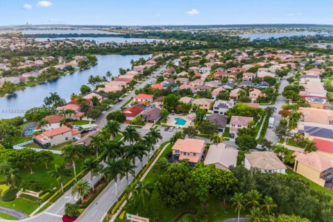 Villa ou maison à vendre à Miramar, Floride: 3 chambres, 168.62 m2 № 2059159 - photo 21
