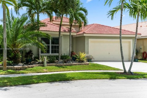 Villa ou maison à vendre à Miramar, Floride: 3 chambres, 168.62 m2 № 2059159 - photo 25