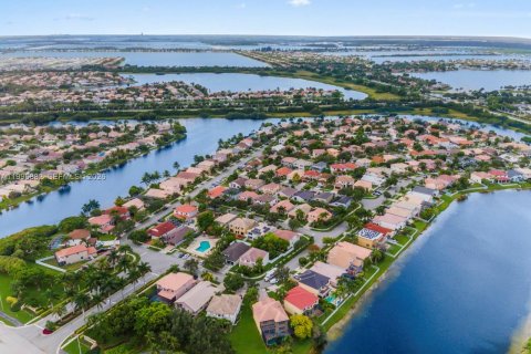 Villa ou maison à vendre à Miramar, Floride: 3 chambres, 168.62 m2 № 2059159 - photo 22