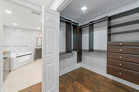 Villa ou maison à vendre à Miramar, Floride: 3 chambres, 168.62 m2 № 2059159 - photo 10