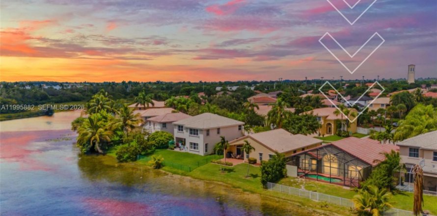 Villa ou maison à Miramar, Floride 3 chambres, 168.62 m2 № 2059159