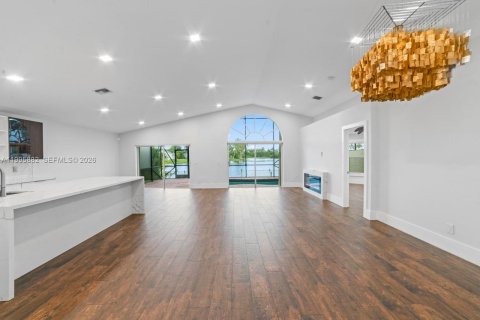 Villa ou maison à vendre à Miramar, Floride: 3 chambres, 168.62 m2 № 2059159 - photo 6