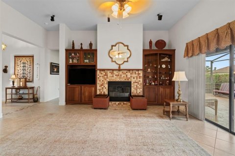 House in Kissimmee, Florida 3 bedrooms, 243.03 sq.m. № 1629742 - photo 9