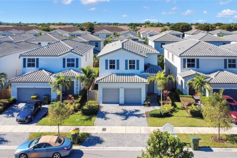 Купить виллу или дом в Хомстед, Флорида 5 спален, 269.88м2, № 1976430 - фото 3