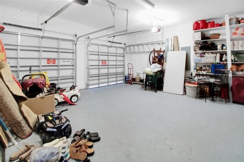 Купить виллу или дом в Хомстед, Флорида 5 спален, 269.88м2, № 1976430 - фото 29