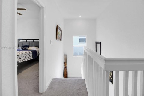 Купить виллу или дом в Хомстед, Флорида 5 спален, 269.88м2, № 1976430 - фото 27