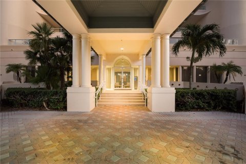 Condominio en venta en Longboat Key, Florida, 3 dormitorios, 271.74 m2 № 2420583 - foto 2