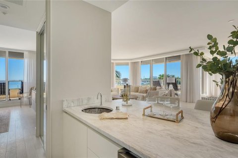 Condominio en venta en Longboat Key, Florida, 3 dormitorios, 271.74 m2 № 2420583 - foto 6