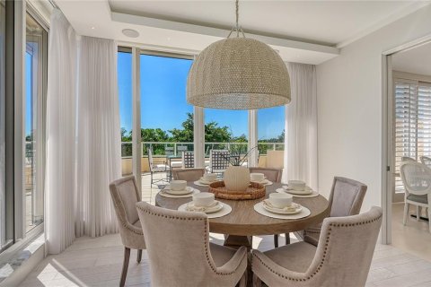 Condominio en venta en Longboat Key, Florida, 3 dormitorios, 271.74 m2 № 2420583 - foto 20