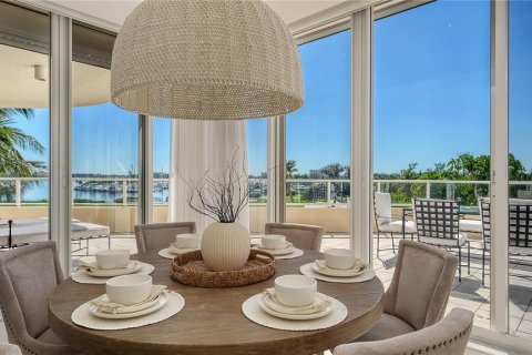 Condominio en venta en Longboat Key, Florida, 3 dormitorios, 271.74 m2 № 2420583 - foto 21