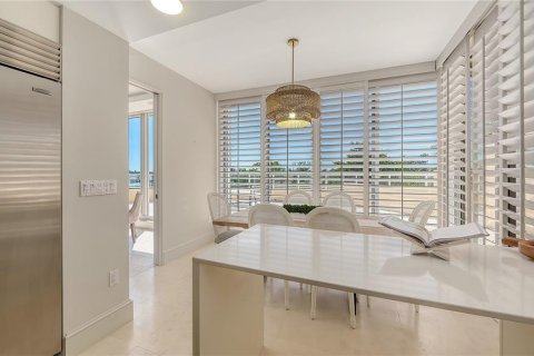 Condominio en venta en Longboat Key, Florida, 3 dormitorios, 271.74 m2 № 2420583 - foto 24