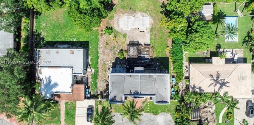 Estudio en Biscayne Park, Florida № 2031822