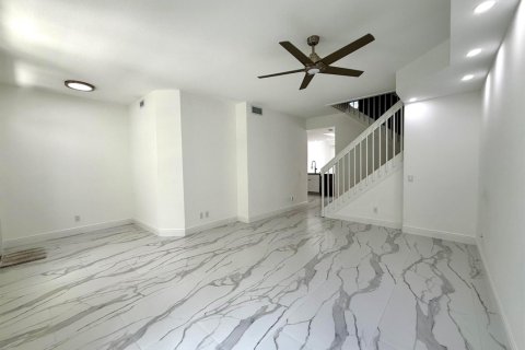 Townhouse in Jupiter, Florida 3 bedrooms, 167.22 sq.m. № 2078717 - photo 6