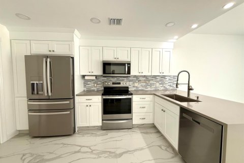 Townhouse in Jupiter, Florida 3 bedrooms, 167.22 sq.m. № 2078717 - photo 2