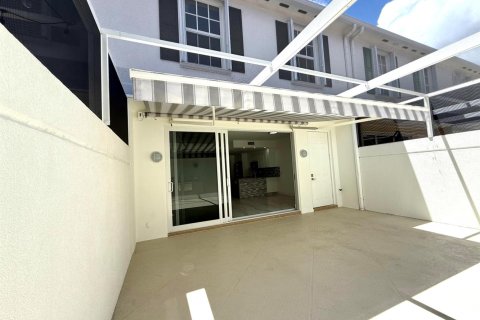 Townhouse in Jupiter, Florida 3 bedrooms, 167.22 sq.m. № 2078717 - photo 19