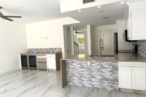 Townhouse in Jupiter, Florida 3 bedrooms, 167.22 sq.m. № 2078717 - photo 5