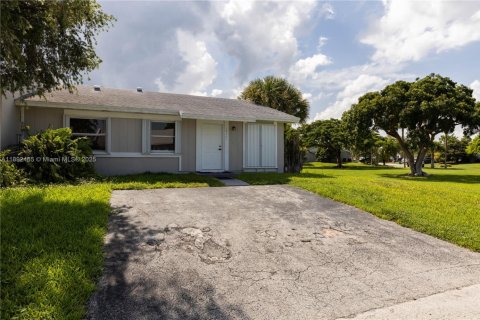 Touwnhouse à louer à Cutler Bay, Floride: 3 chambres, 113.81 m2 № 1946230 - photo 2