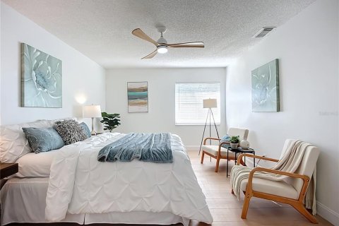 Condominio en alquiler en Sun City Center, Florida, 2 dormitorios, 134.52 m2 № 2167525 - foto 16