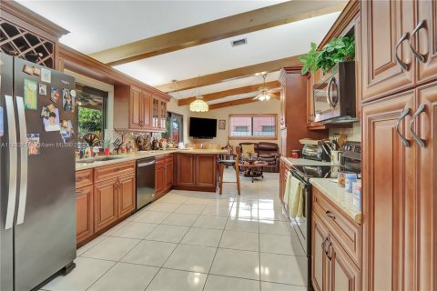 Villa ou maison à vendre à Miami, Floride: 4 chambres, 176.98 m2 № 1930913 - photo 8