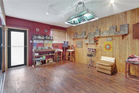 Villa ou maison à vendre à Miami, Floride: 4 chambres, 176.98 m2 № 1930913 - photo 18