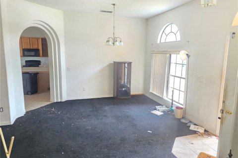 House in Davenport, Florida 5 bedrooms, 323.67 sq.m. № 1916037 - photo 7