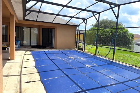House in Davenport, Florida 5 bedrooms, 323.67 sq.m. № 1916037 - photo 22