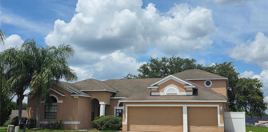 House in Davenport, Florida 5 bedrooms, 323.67 sq.m. № 1916037