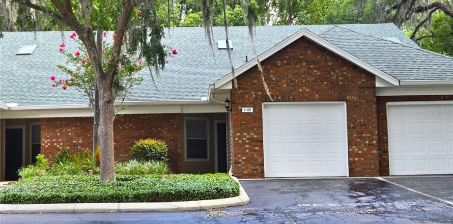 Condominio en Newberry, Florida, 2 dormitorios № 1262833