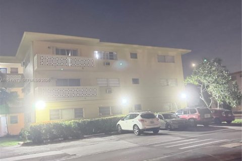 Copropriété à vendre à North Miami, Floride: 3 chambres, 110.18 m2 № 2005729 - photo 5