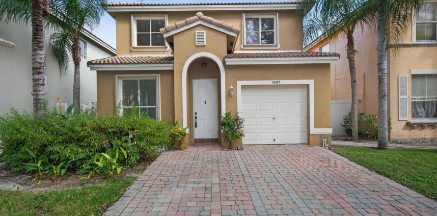 House in West Palm Beach, Florida 4 bedrooms, 173.45 sq.m. № 2401248