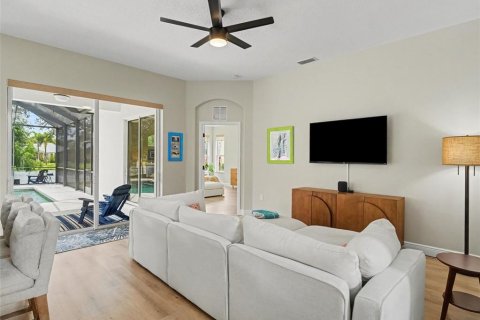 House in Lakewood Ranch, Florida 4 bedrooms, 238.94 sq.m. № 2223748 - photo 11