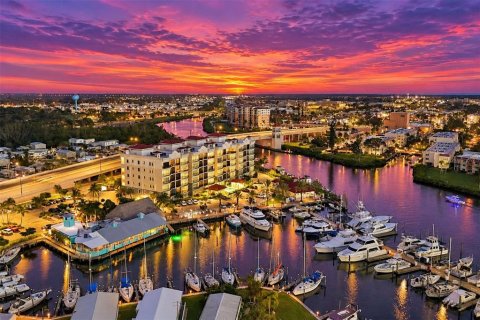 Condo in Venice, Florida, 3 bedrooms  № 2368848 - photo 9