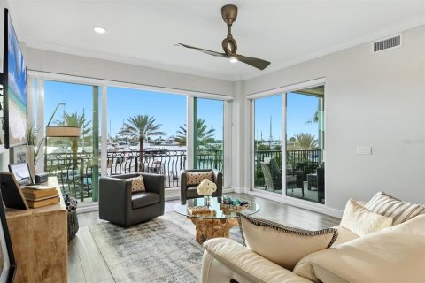 Condo in Venice, Florida, 3 bedrooms  № 2368848 - photo 12