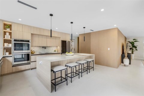 House in Palmetto Bay, Florida 6 bedrooms, 323.76 sq.m. № 2067689 - photo 24