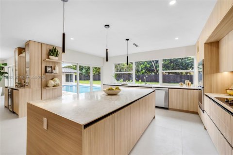 House in Palmetto Bay, Florida 6 bedrooms, 323.76 sq.m. № 2067689 - photo 19