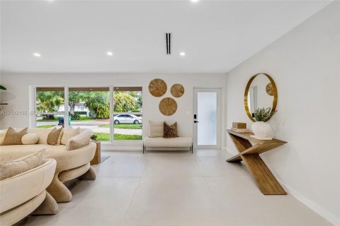 House in Palmetto Bay, Florida 6 bedrooms, 323.76 sq.m. № 2067689 - photo 14