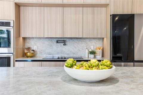 House in Palmetto Bay, Florida 6 bedrooms, 323.76 sq.m. № 2067689 - photo 27