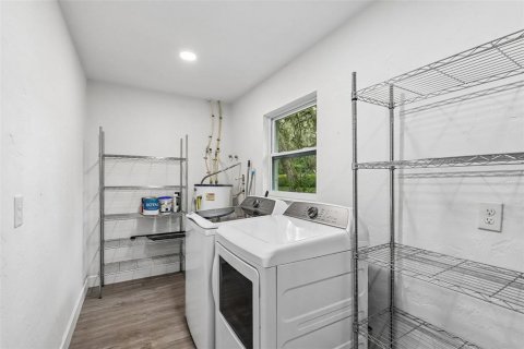 Villa ou maison à vendre à Melrose, Floride: 3 chambres, 169.92 m2 № 2413420 - photo 30