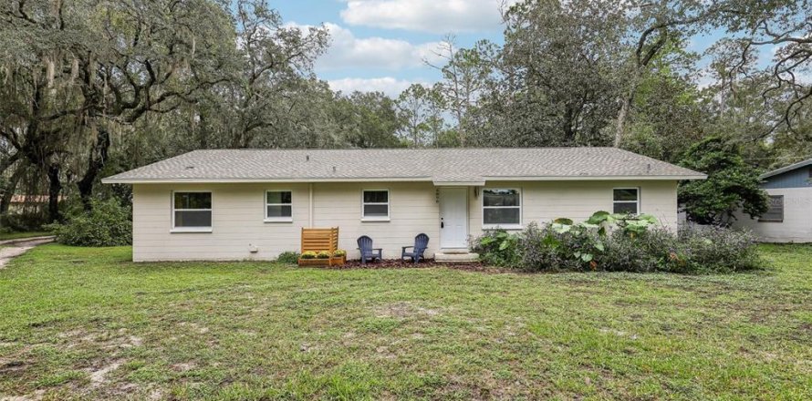 Villa ou maison à Melrose, Floride 3 chambres, 169.92 m2 № 2413420