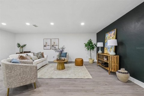 Villa ou maison à vendre à Melrose, Floride: 3 chambres, 169.92 m2 № 2413420 - photo 8