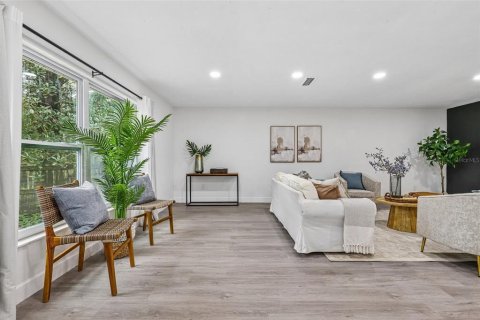 Villa ou maison à vendre à Melrose, Floride: 3 chambres, 169.92 m2 № 2413420 - photo 5