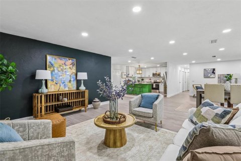 Villa ou maison à vendre à Melrose, Floride: 3 chambres, 169.92 m2 № 2413420 - photo 6